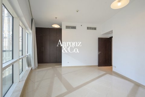 Apartment in Jumeirah Lake Towers, Dubai, UAE 1 bedroom, 133 sq.m. № 709373 - photo 5