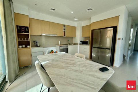 Зняти в оренду таунхаус в Дубай, ОАЕ 4 спальні, 245.5м2, № 689397 - фото 5