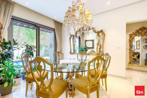 Huvila Al Furjan, Dubai, Arabiemiraatit 6 makuuhuonetta, 610 m2 № 689400 - kuva 2