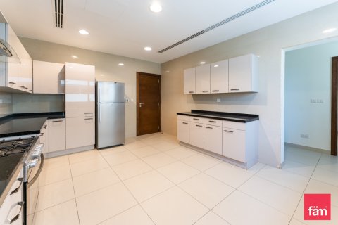 Villa til leie i Al Furjan, Dubai, Emiratene 6 soverom, 610 kvm Nr. 689400 - Foto 12