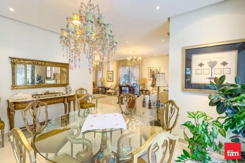 Huvila Al Furjan, Dubai, Arabiemiraatit 6 makuuhuonetta, 610 m2 № 689400 - kuva 3