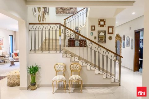 Huvila Al Furjan, Dubai, Arabiemiraatit 6 makuuhuonetta, 610 m2 № 689400 - kuva 11