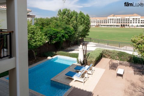 Villa til leie i Dubai, Emiratene 4 soverom, 792.5 kvm Nr. 655760 - Foto 1