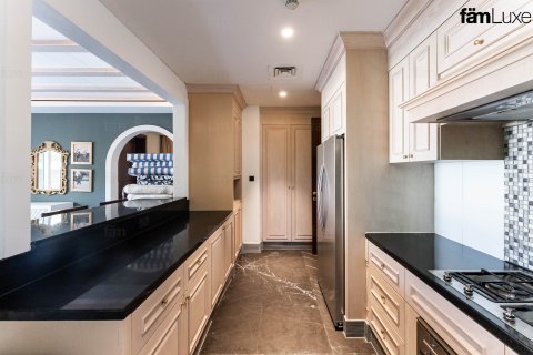 Villa til leie i Dubai, Emiratene 4 soverom, 792.5 kvm Nr. 655760 - Foto 11