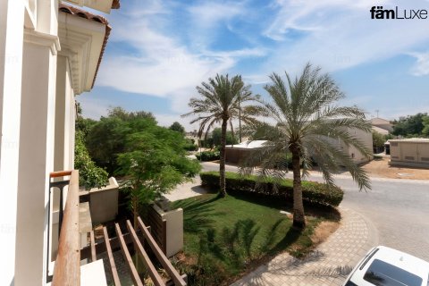 Villa til leie i Dubai, Emiratene 4 soverom, 792.5 kvm Nr. 655760 - Foto 24
