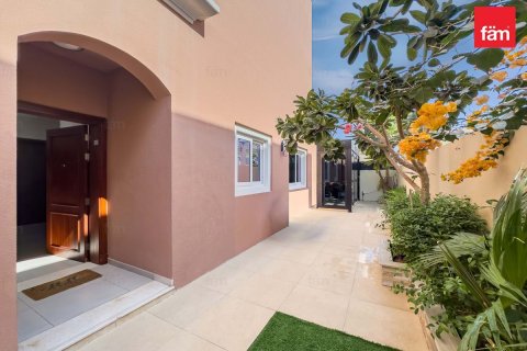 Kuća u nizu u gradu Dubai, UAE 4 spavaće sobe, 230.5 m2 Br. 695058 - Slika 9