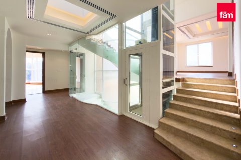 ویلا برای اجاره در Umm Suqeim، Dubai، امارات متحده عربی 8 خوابه ، 743.2 متر مربع ، شماره 687520 - تصویر 13