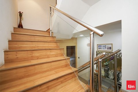 Villa in Dubai, UAE 5 bedrooms, 165.5 sq.m. № 659129 - photo 11