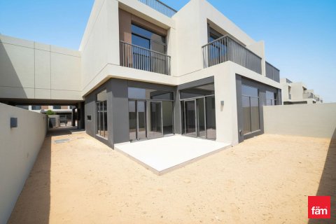 Снять в аренду виллу в Дубай, ОАЭ 4 спальни, 251.9м2, № 659131 - фото 1