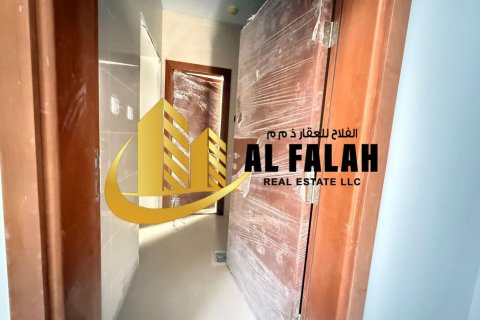 Warehouse in Al Sajaa, Sharjah, UAE 251 sq.m. № 635570 - photo 9