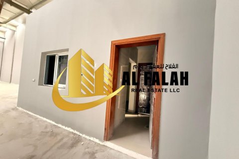 Warehouse in Al Sajaa, Sharjah, UAE 251 sq.m. № 635570 - photo 5