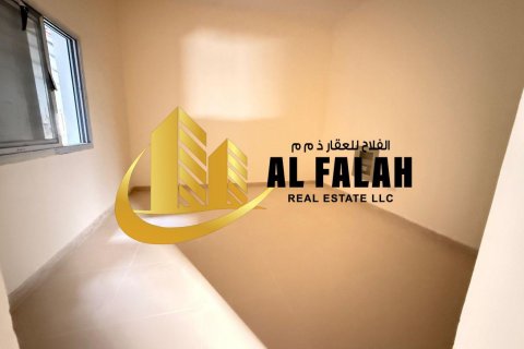 Warehouse in Al Sajaa, Sharjah, UAE 251 sq.m. № 635570 - photo 11