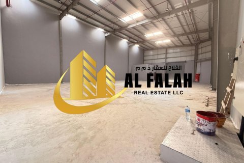 Warehouse in Al Sajaa, Sharjah, UAE 251 sq.m. № 635570 - photo 1