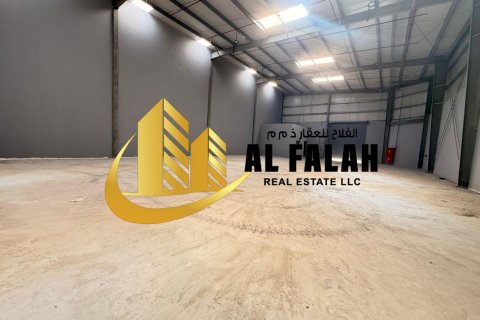 Warehouse in Al Sajaa, Sharjah, UAE 251 sq.m. № 635570 - photo 3