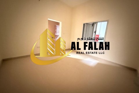 Warehouse in Al Sajaa, Sharjah, UAE 251 sq.m. № 635570 - photo 10