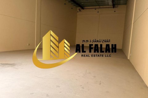 Warehouse in Sharjah Industrial Area, UAE 251 sq.m. № 635567 - photo 4