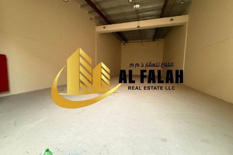 Warehouse in Sharjah Industrial Area, UAE 251 sq.m. № 635567 - photo 2