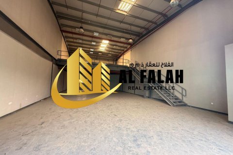 Magazinë në Al Sajaa, Sharjah, Emiratet e Bashkuara Arabe 334 m2. № 635566 - Foto 10