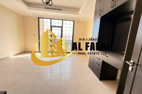 Vila v Al Riqqa, Sharjah, SAE 604 m2 č. 635568 - Fotografia 3