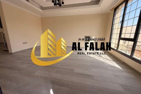 Vila v Al Riqqa, Sharjah, SAE 604 m2 č. 635568 - Fotografia 6