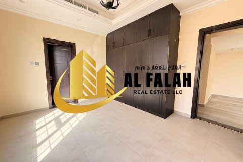 Vila v Al Riqqa, Sharjah, SAE 604 m2 č. 635568 - Fotografia 13