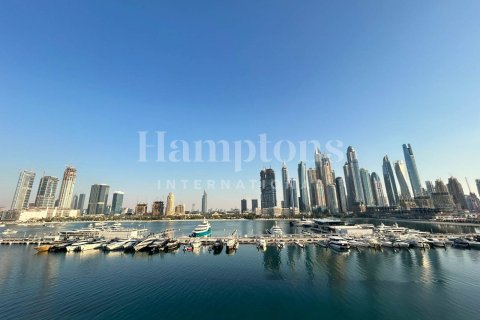شقة للإيجار في Dubai Harbour، دبي، الإمارات العربية المتحدة 2 غرفة نوم ، 124.42034275 متر مربع ، رقم 679697 - صورة 1