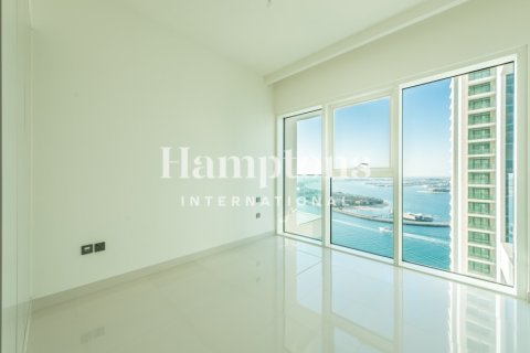 Apartment in Dubai Harbour, UAE 1 bedroom, 67.67983550 sq.m. № 679694 - photo 1