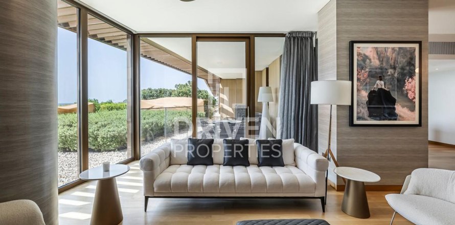 Apartament w Jumeirah, Dubai, ZEA 3 sypialnie, 244 mkw. nr 683112