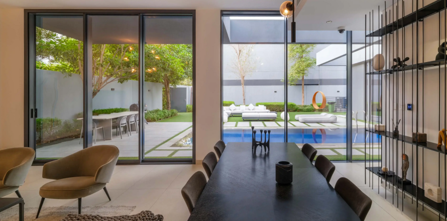 Sharjah、UAEにあるタウンハウス 5ベッドルーム、478 m2 No650585