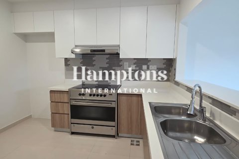 Villa te huur in Dubai Land, Dubai, VAE 3 slaapkamers, 167.97977236 vr.m., nr 652494 - foto 8