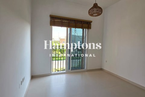 Villa te huur in Dubai Land, Dubai, VAE 3 slaapkamers, 167.97977236 vr.m., nr 652494 - foto 24
