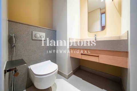 Huoneisto Downtown Dubai (Downtown Burj Dubai), Arabiemiraatit 2 makuuhuonetta, 112.73964856 m2 № 652498 - kuva 18