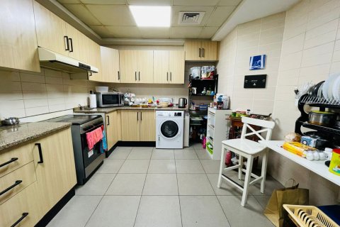 Apartment in Jumeirah Lake Towers, Dubai, UAE 3 bedrooms, 181.6 sq.m. № 634184 - photo 10