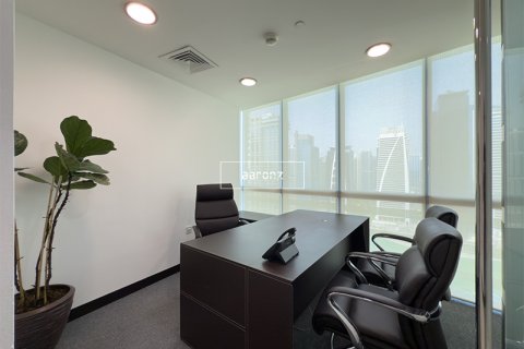 Office in Jumeirah Lake Towers, Dubai, UAE 186.1 sq.m. № 634189 - photo 14
