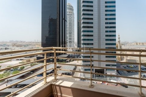 Apartment in Jumeirah Lake Towers, Dubai, UAE 1 bedroom, 69.6 sq.m. № 634183 - photo 4