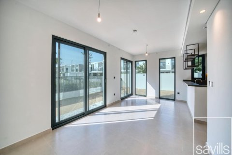 Зняти в оренду таунхаус в Tilal Al Ghaf, Дубай, ОАЕ 4 спальні, 227м2, № 642116 - фото 3