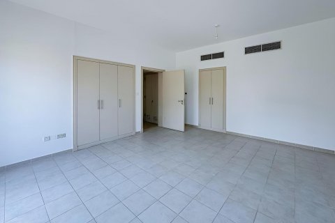 Villa para arrendamento em Dubai Sports City, Dubai, EAU 5 quartos, 446 m2 № 642120 - foto 12