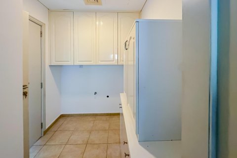 Villa para arrendamento em Dubai Sports City, Dubai, EAU 5 quartos, 446 m2 № 642120 - foto 23