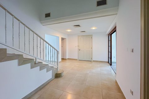 Villa para arrendamento em Dubai Sports City, Dubai, EAU 5 quartos, 446 m2 № 642120 - foto 7