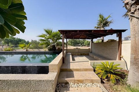 Villa para arrendamento em Dubai Sports City, Dubai, EAU 5 quartos, 446 m2 № 642120 - foto 26