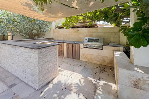 Villa para arrendamento em Dubai Sports City, Dubai, EAU 5 quartos, 446 m2 № 642120 - foto 27
