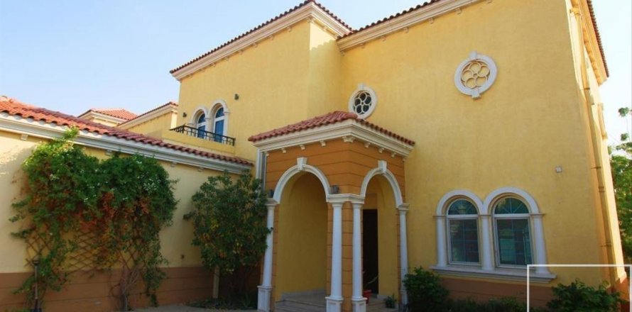 Jumeirah Park, Dubai, UAE의 빌라 침실 3개, 680제곱미터 번호 641021