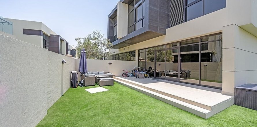 Māja Dubaijā, AAE 3 istabas, 326.8 m2 Nr. 696990