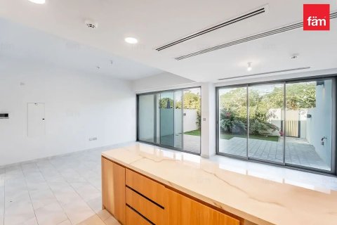 Vila v Dubai, SAE 4 spálne, 244.5 m2 č. 696987 - Fotografia 1