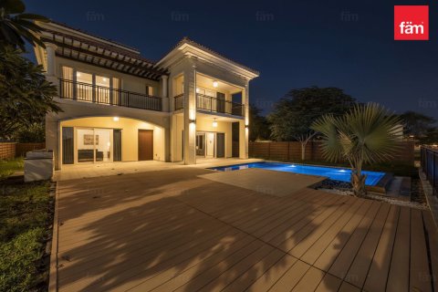 Villa à Dubai, EAU: 5 chambres, 606.2 m2 № 687386