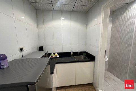 Büroraum zur Miete in Dubai, VAE 96.1 m2 Nr. 687387 - Foto 17