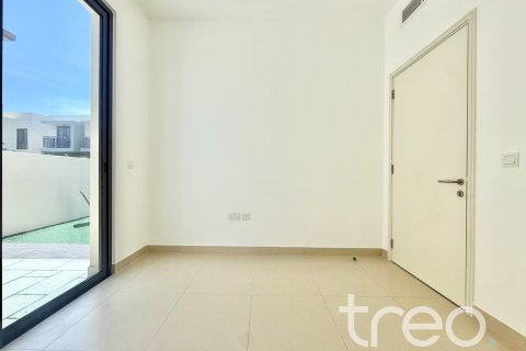 Casa urbana para arrendamento em Dubai Hills Estate, Dubai, EAU 4 quartos, 258.92 m2 № 733593 - foto 12