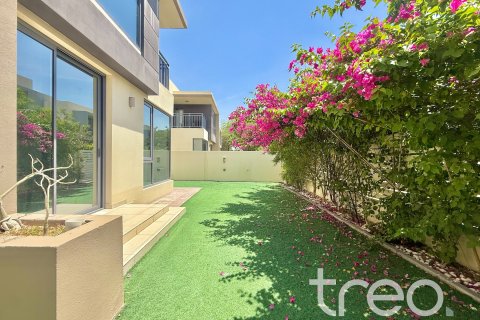 Casa urbana para arrendamento em Dubai Hills Estate, Dubai, EAU 4 quartos, 258.92 m2 № 733593 - foto 3