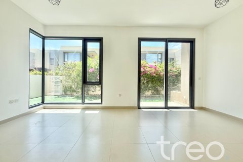 Casa urbana para arrendamento em Dubai Hills Estate, Dubai, EAU 4 quartos, 258.92 m2 № 733593 - foto 4