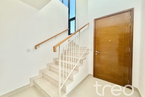 Casa urbana para arrendamento em Dubai Hills Estate, Dubai, EAU 4 quartos, 258.92 m2 № 733593 - foto 14